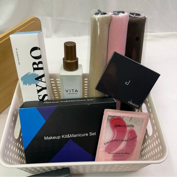 Jen’s Bins Bundle Box Beauty with Manicure Set - Picture 6 of 15